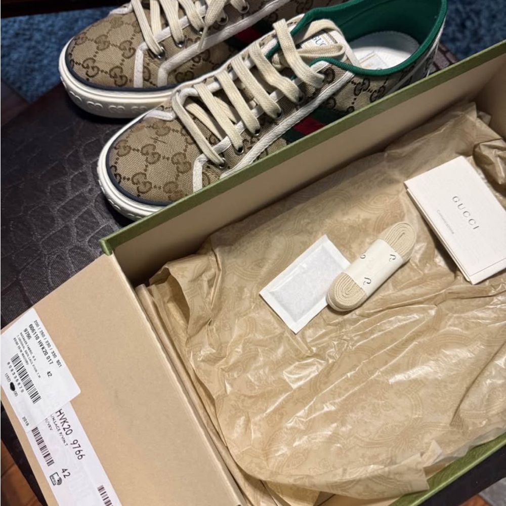 Gucci Beige and Green Sneakers